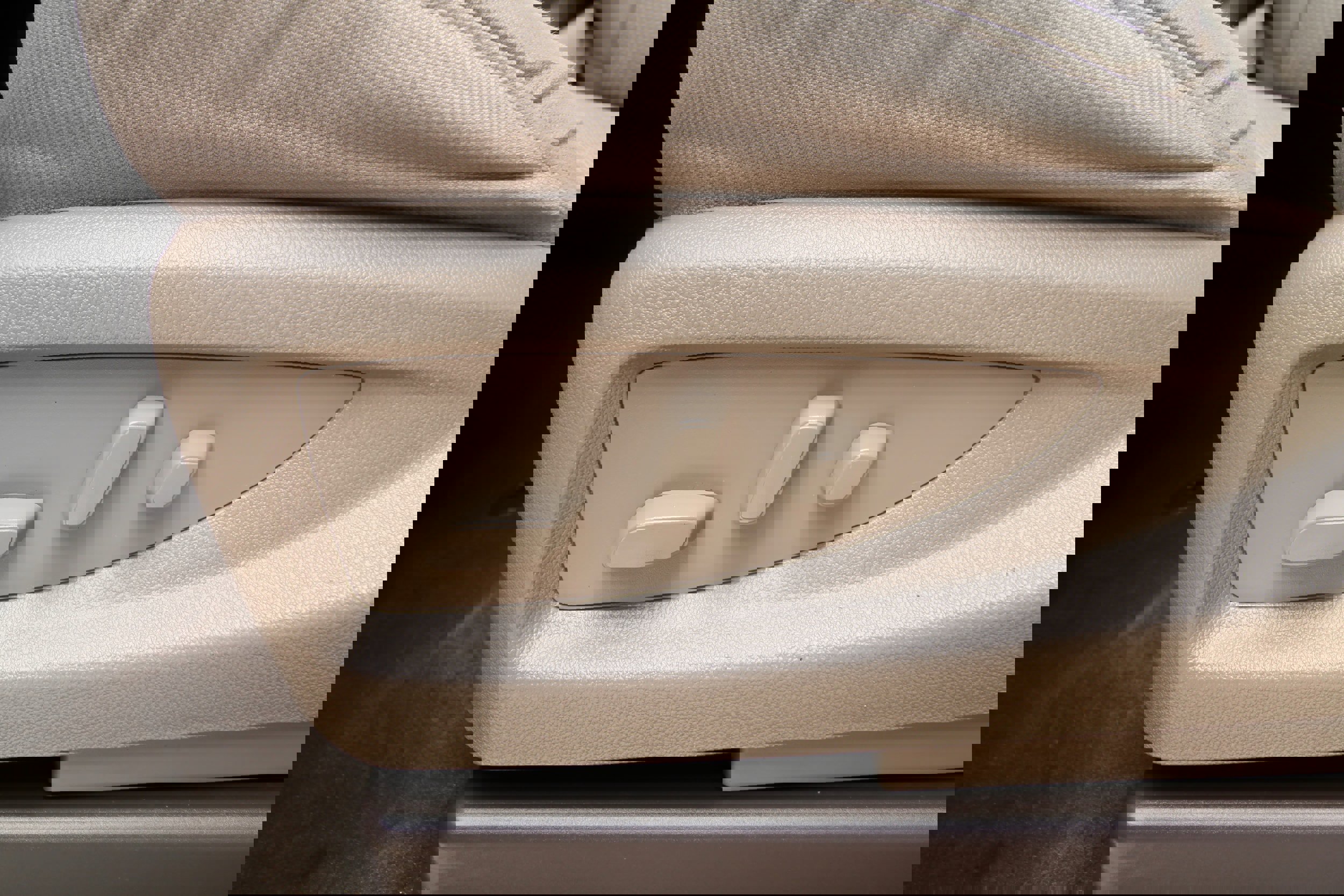 Used 2018 Chevrolet Silverado 1500 LT w/ Texas Edition image 24