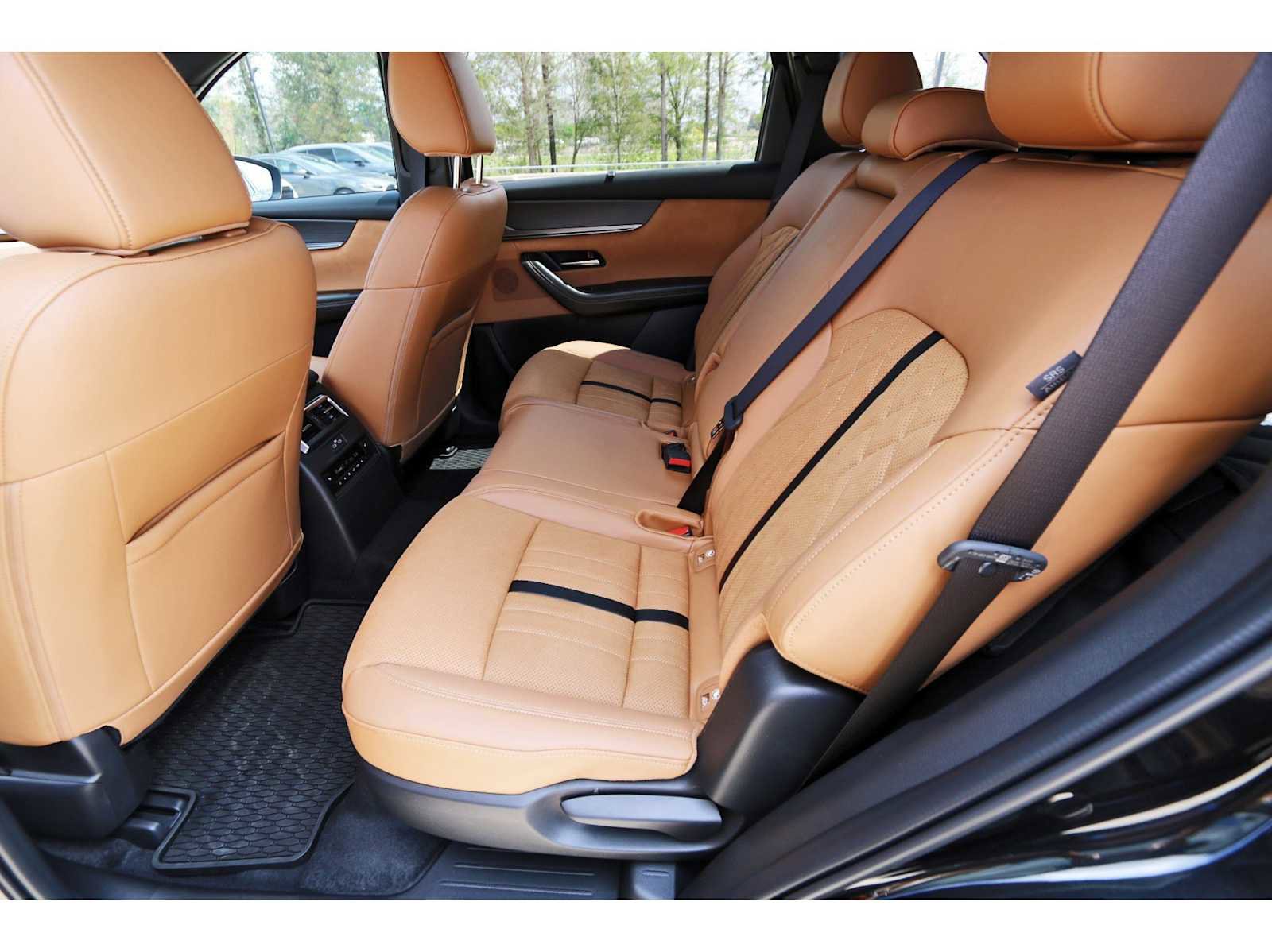 Certified 2025 MAZDA CX-70 3.3 Turbo S w/ Premium Plus image 12