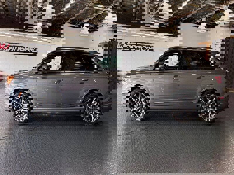 Used 2018 Audi Q7 3.0T Prestige image 9