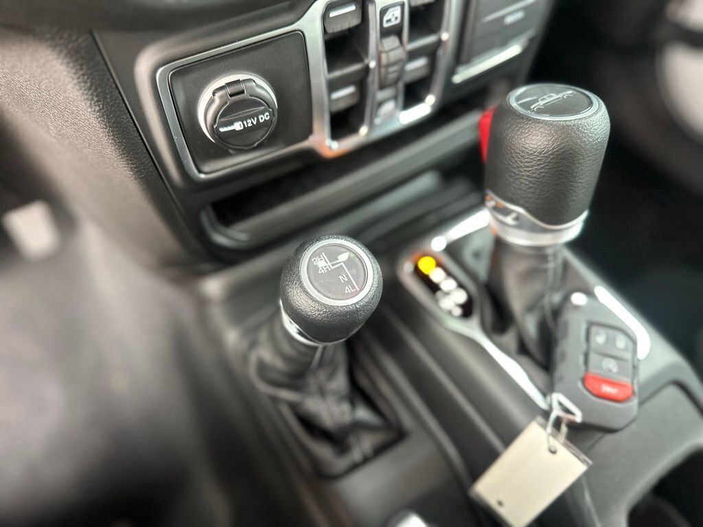 New 2025 Jeep Gladiator Sport image 24