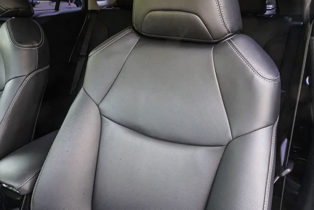 Used 2023 Toyota Corolla Cross XLE FWD image 25