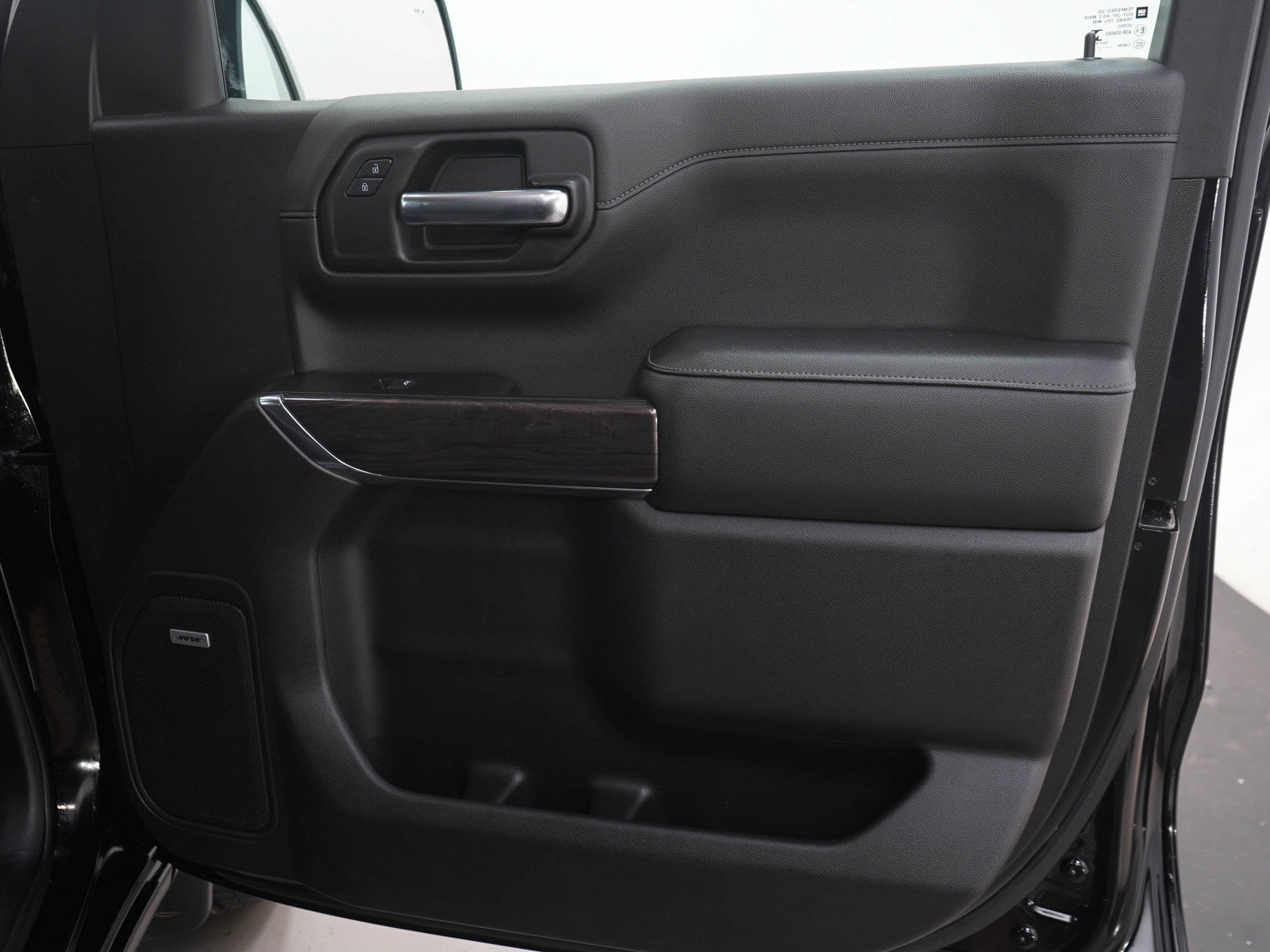 Used 2019 Chevrolet Silverado 1500 LTZ AWD/4WD image 12