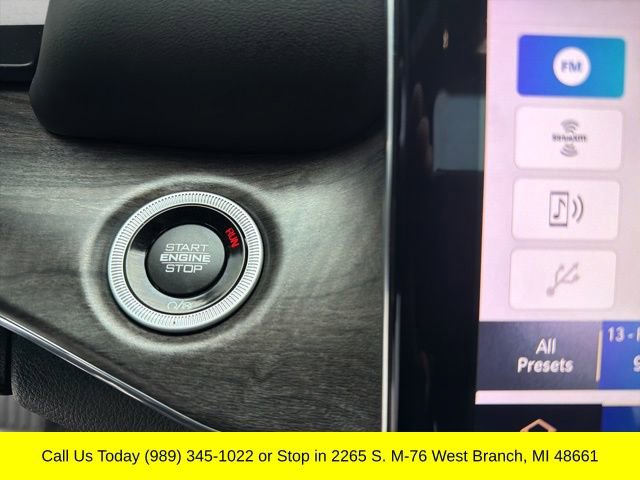 Used 2024 Jeep Grand Cherokee Overland w/ Advanced Protech Group III image 29