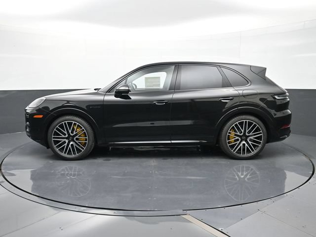 New 2026 Porsche Cayenne Turbo AWD/4WD image 2