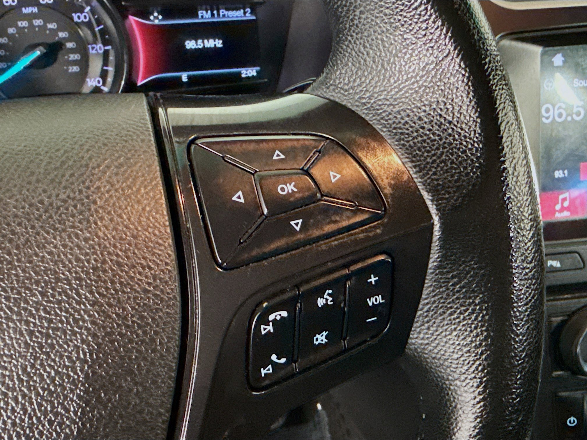 Used 2017 Ford Explorer XLT w/ Equipment Group 202A image 15