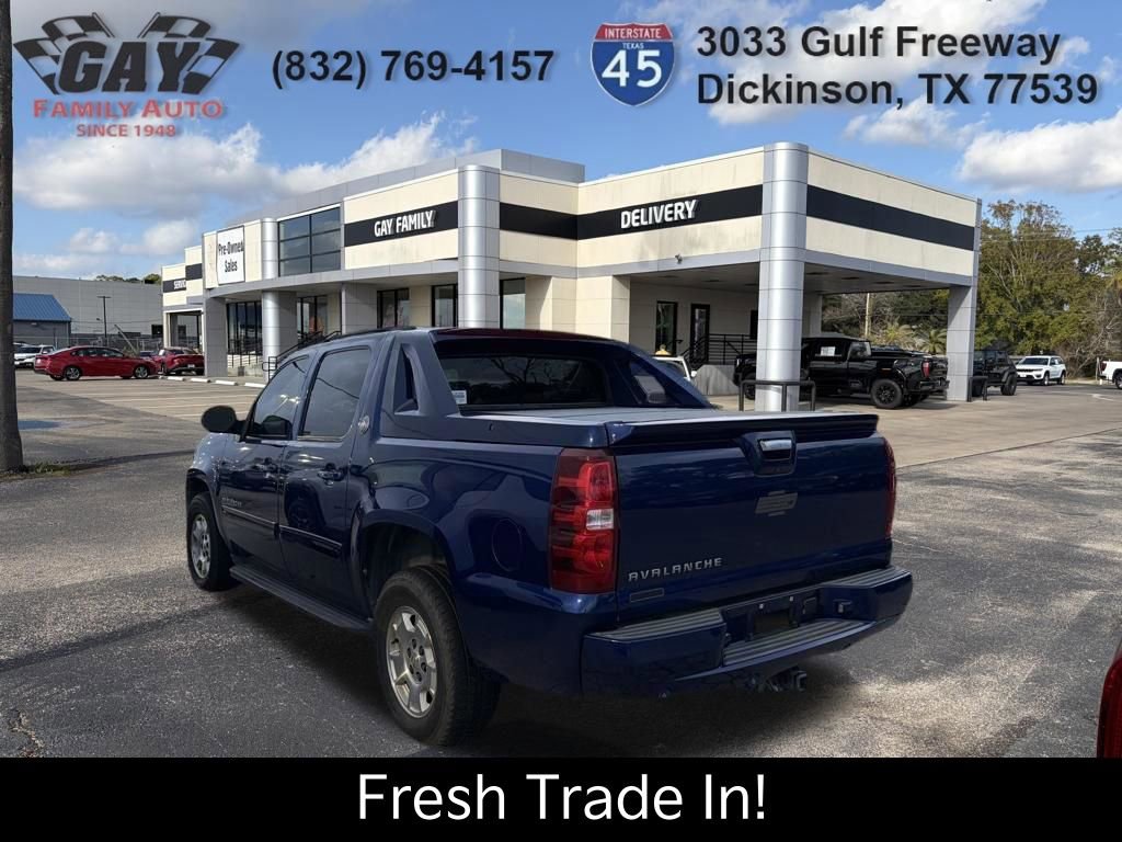 Used 2013 Chevrolet Avalanche LS image 7