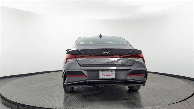 Used 2025 Hyundai Elantra Limited FWD image 7
