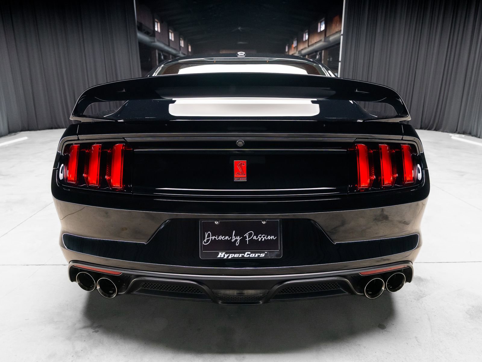 Used 2016 Ford Mustang Shelby GT350R w/ GT350R Equipment Group 920A RWD image 39