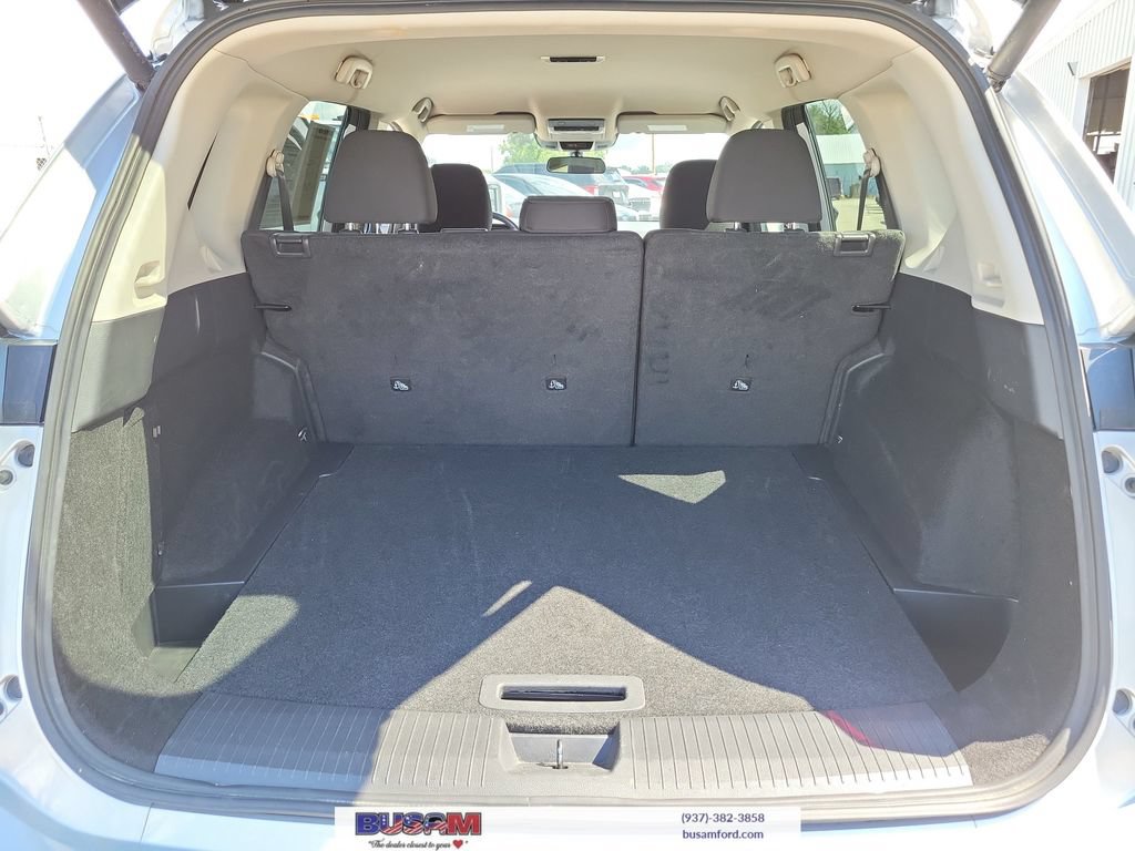 Used 2025 Nissan Rogue SV FWD image 7