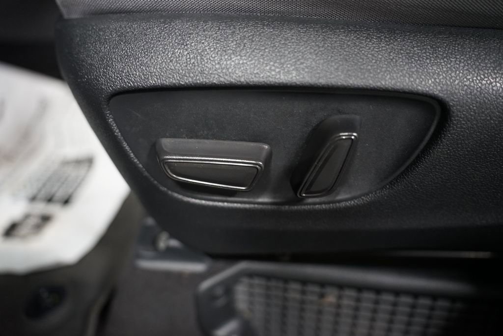 Used 2022 Toyota Sienna LE w/ LE Plus Package FWD image 13