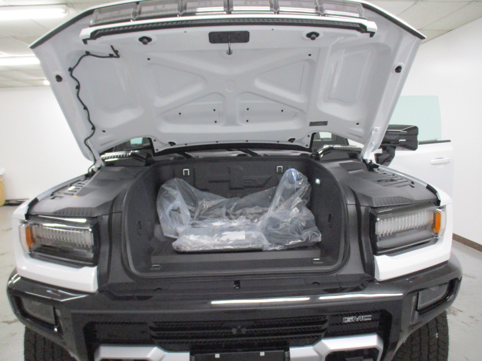 New 2026 GMC Hummer EV SUV image 24