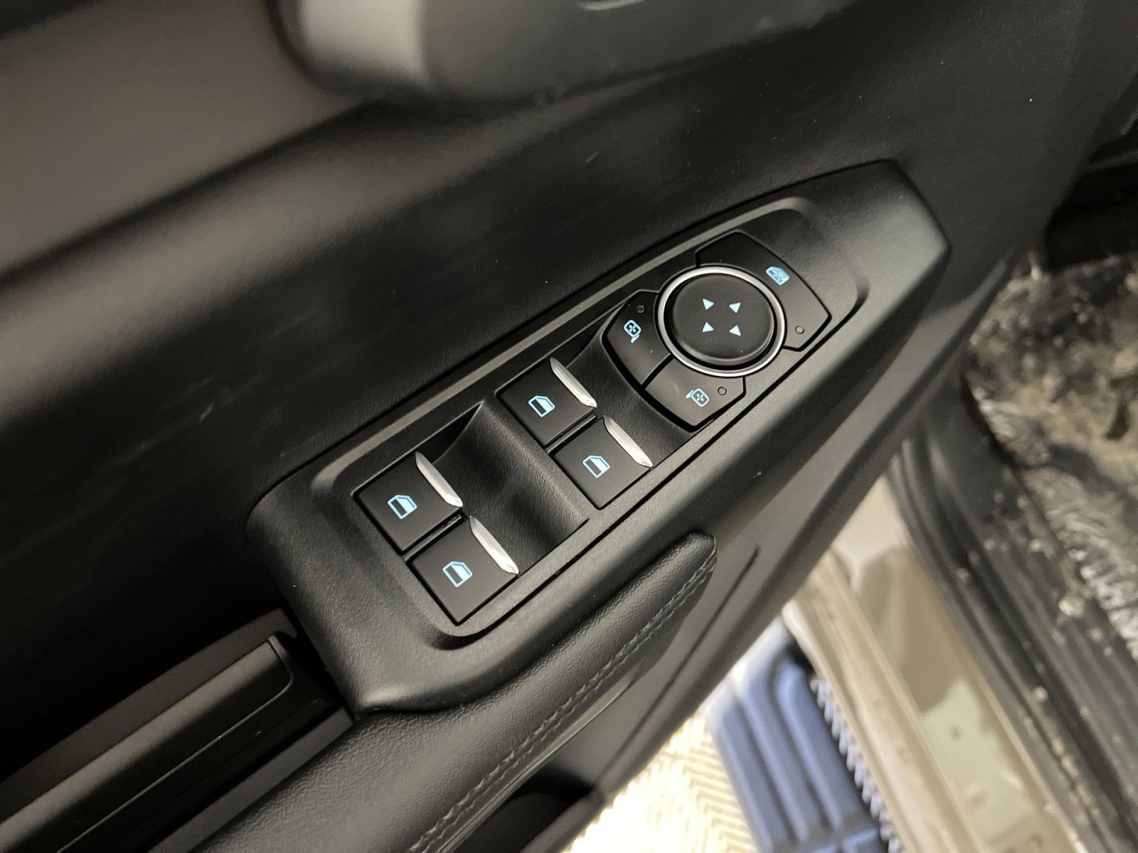 New 2026 Ford Ranger XLT w/ Equipment Group 301A High image 15