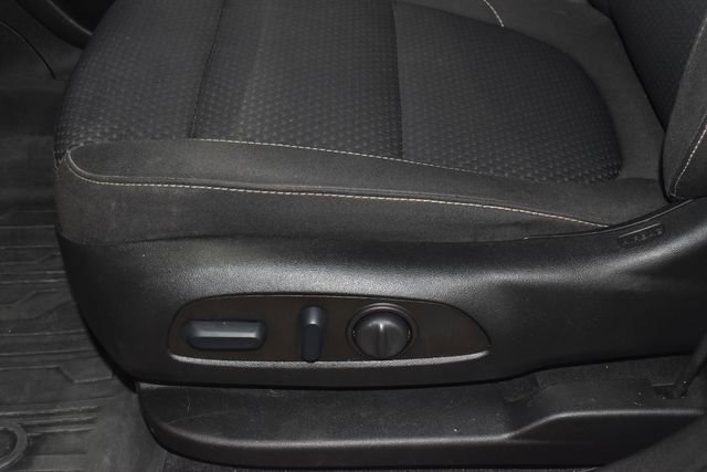 Used 2023 GMC Acadia SLE w/ Driver Convenience Package image 13