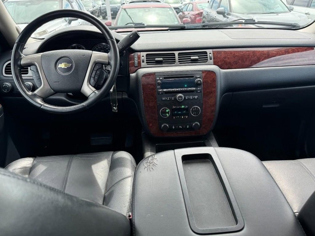 Used 2014 Chevrolet Tahoe LT w/ Luxury Package image 14