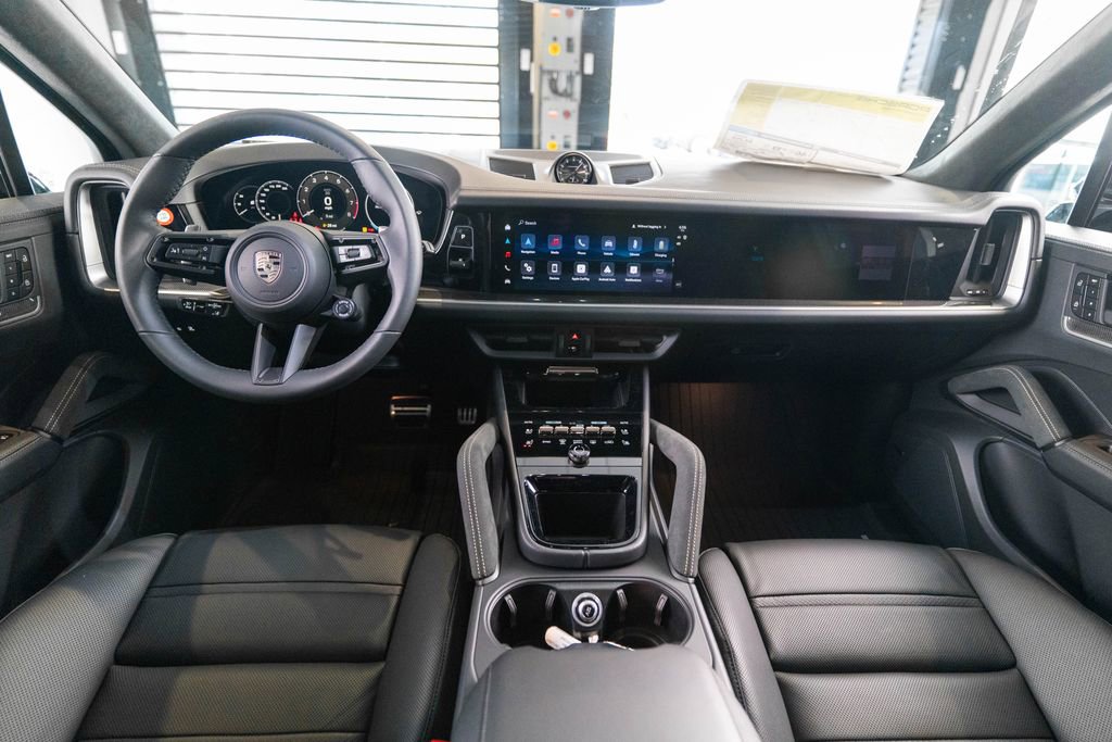 New 2026 Porsche Cayenne Turbo AWD/4WD image 16