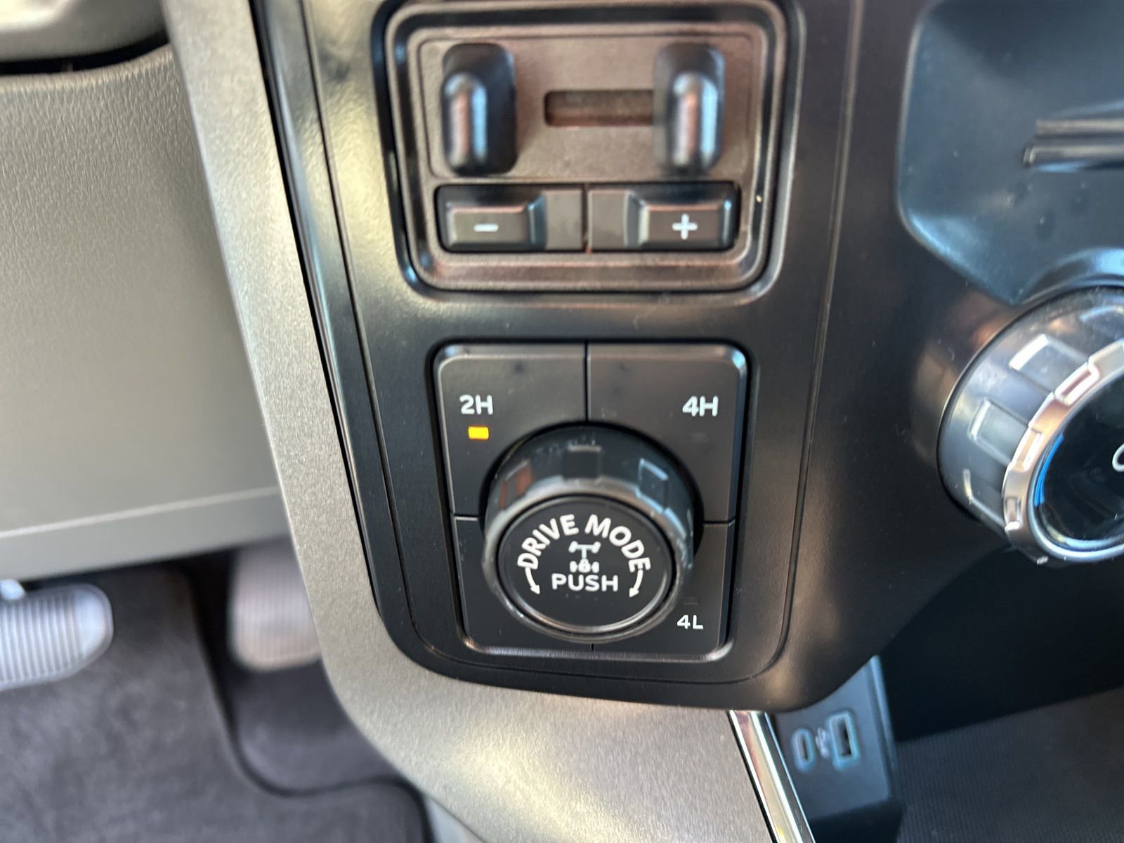 Used 2023 Ford F150 XLT w/ Equipment Group 302A High image 27