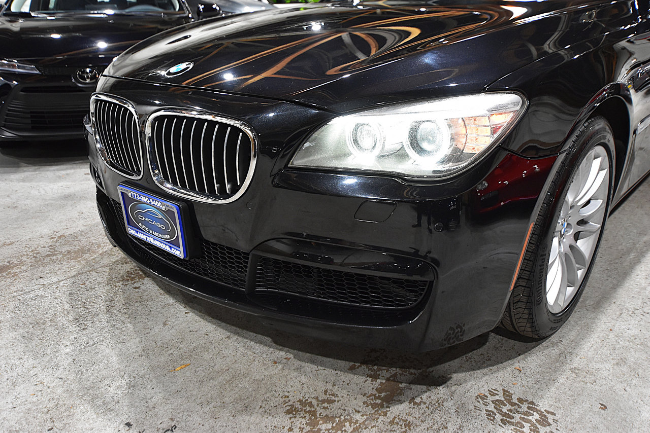 Used 2013 BMW 750i xDrive image 4
