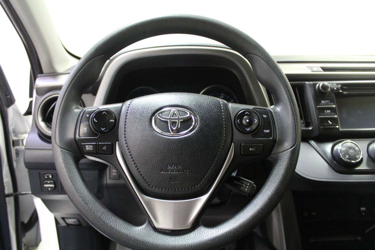 Used 2017 Toyota RAV4 LE image 8