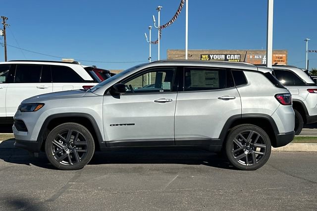 New 2026 Jeep Compass Latitude AWD/4WD image 10