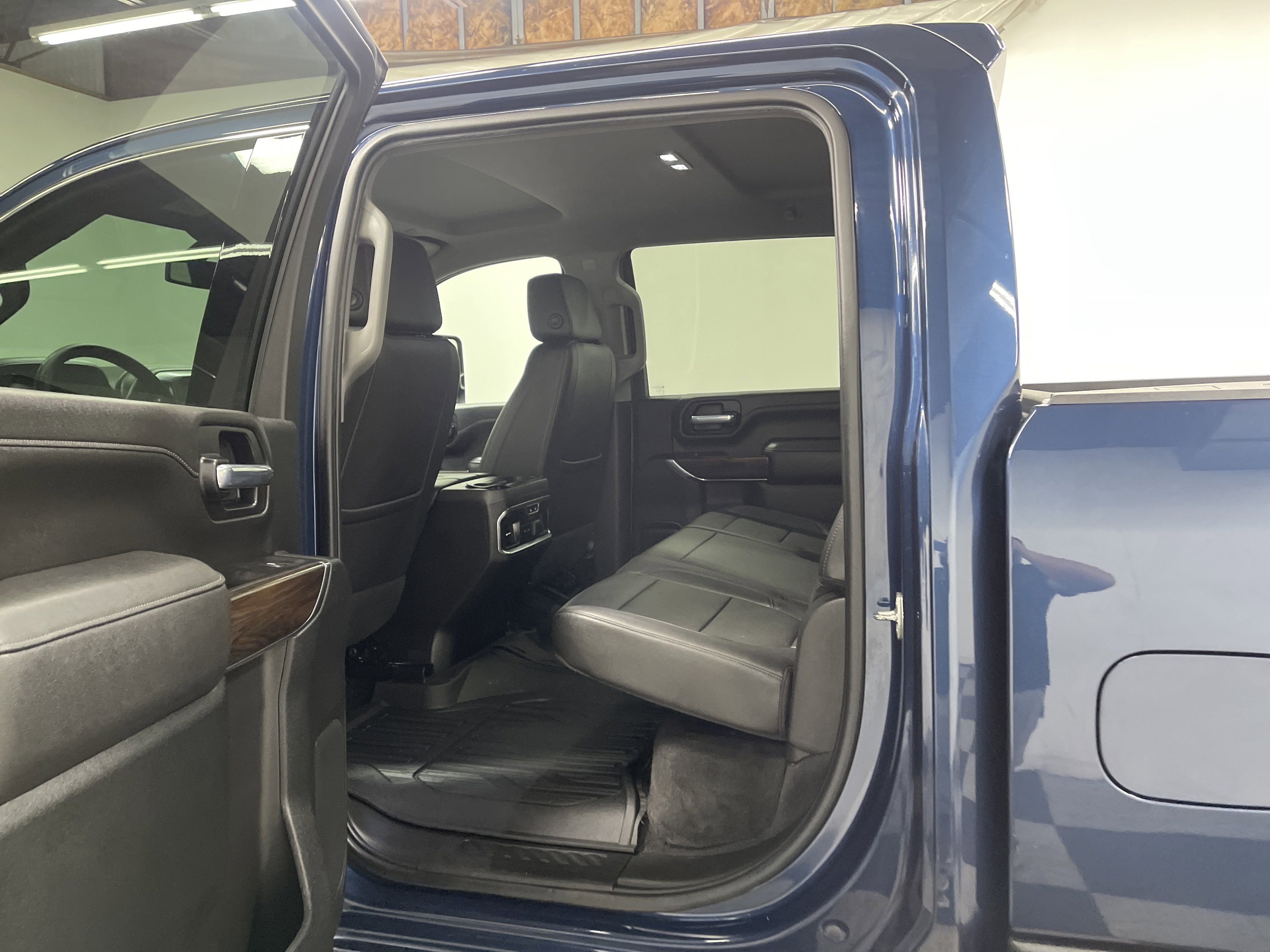 Used 2021 GMC Sierra 3500 SLT image 13
