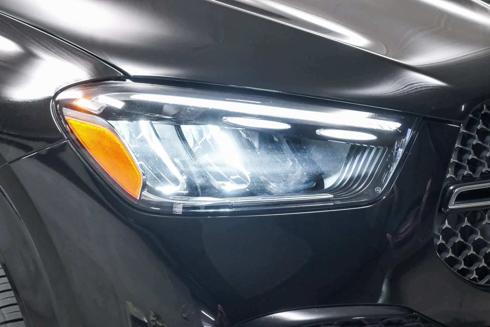Certified 2025 Mercedes-Benz GLE 350 4MATIC w/ AMG Line Exterior image 14