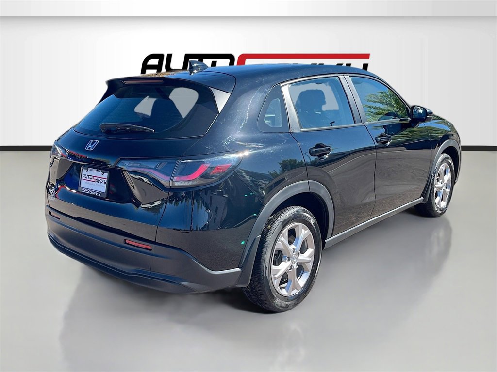 Used 2023 Honda HR-V LX image 7