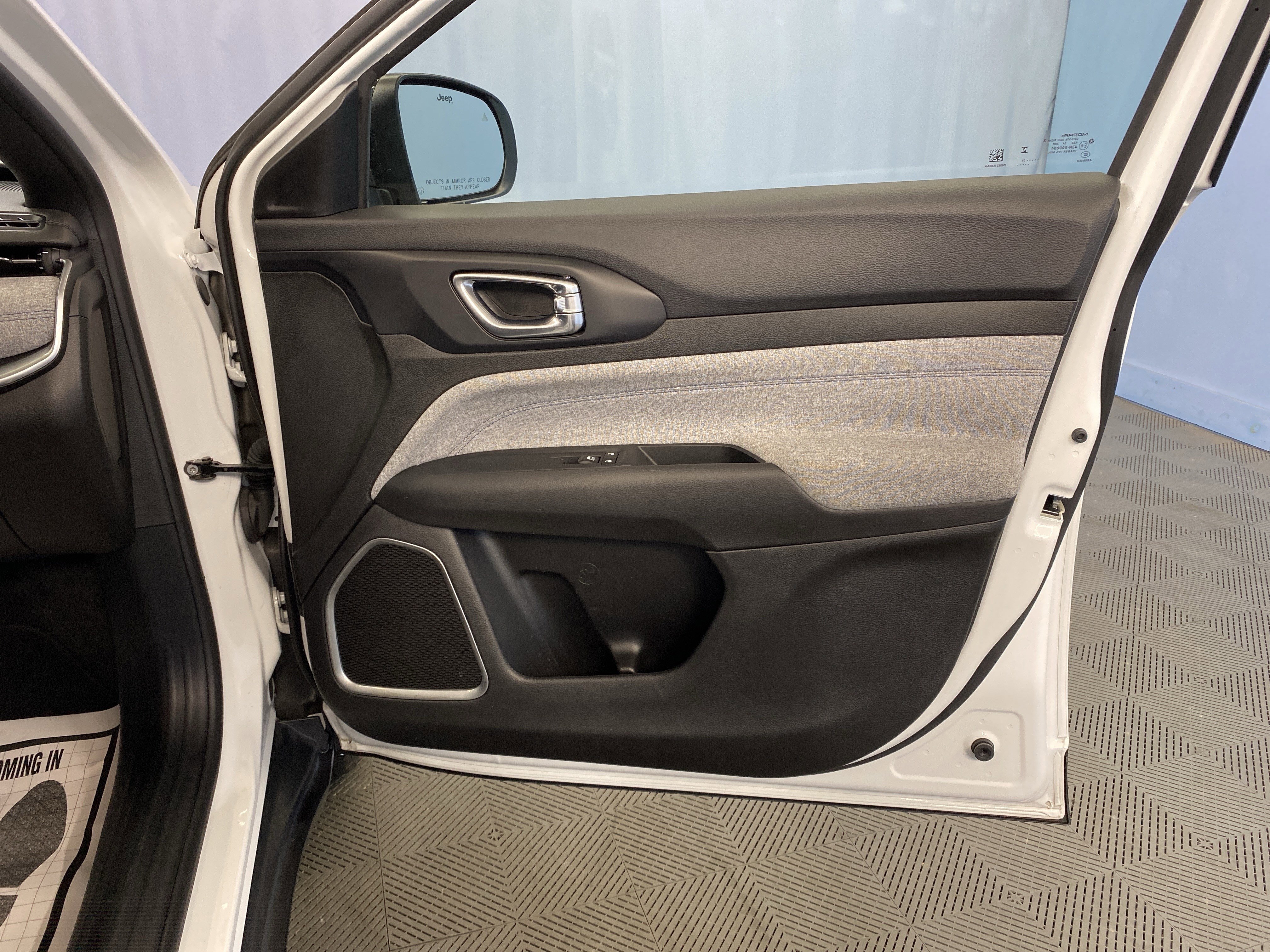 Certified 2024 Jeep Compass Latitude image 45