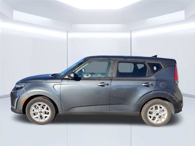 Certified 2024 Kia Soul LX w/ LX Technology Package FWD image 3