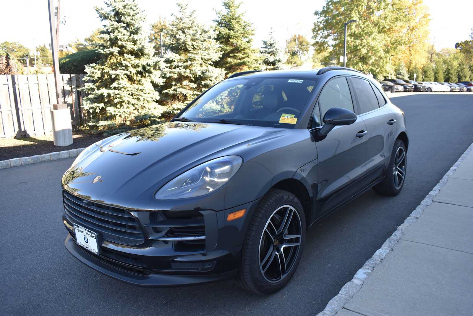 Used 2021 Porsche Macan S AWD/4WD image 3