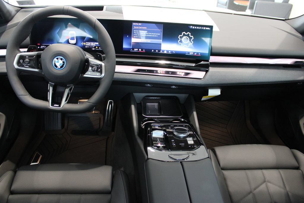 New 2026 BMW 550e xDrive AWD/4WD image 6