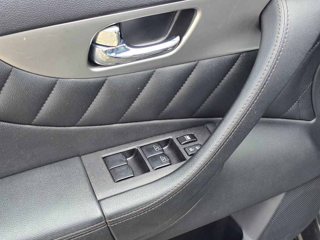 Used 2016 INFINITI QX70 2WD image 24