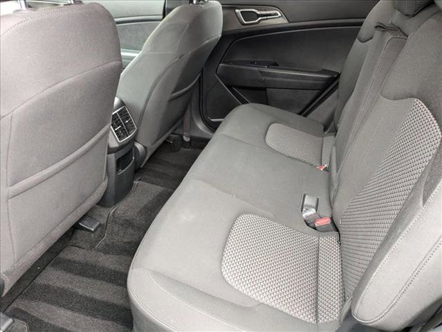 Used 2023 Kia Sportage LX image 17