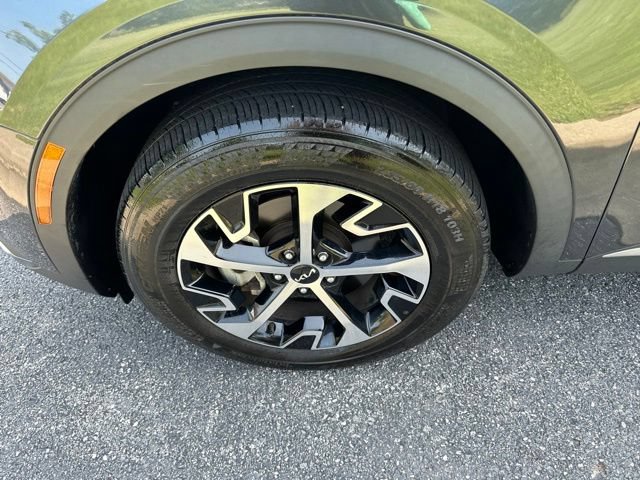 Certified 2024 Kia Sportage EX AWD/4WD image 30
