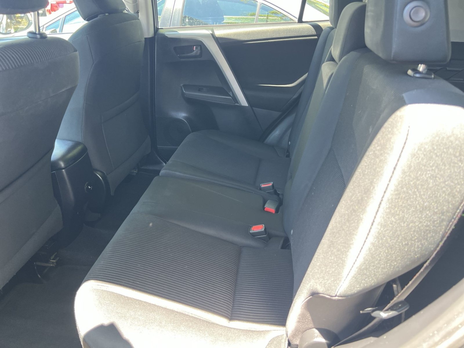 Used 2016 Toyota RAV4 LE FWD image 20