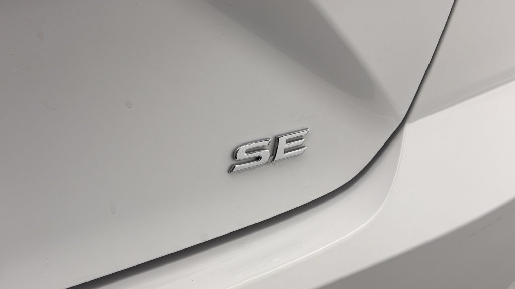 Used 2026 Toyota Camry SE FWD image 9