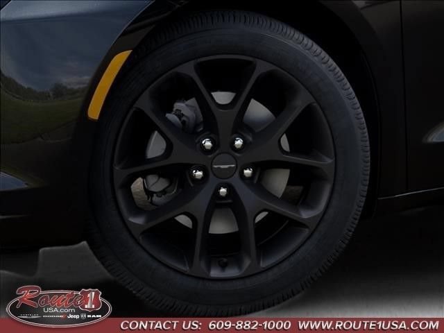 New 2027 Chrysler Pacifica Limited AWD/4WD image 9