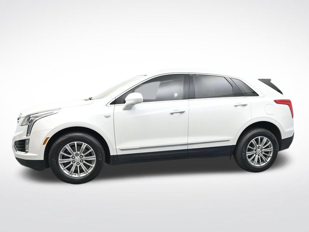 Used 2017 Cadillac XT5 Luxury w/ Driver Awareness Package FWD image 4