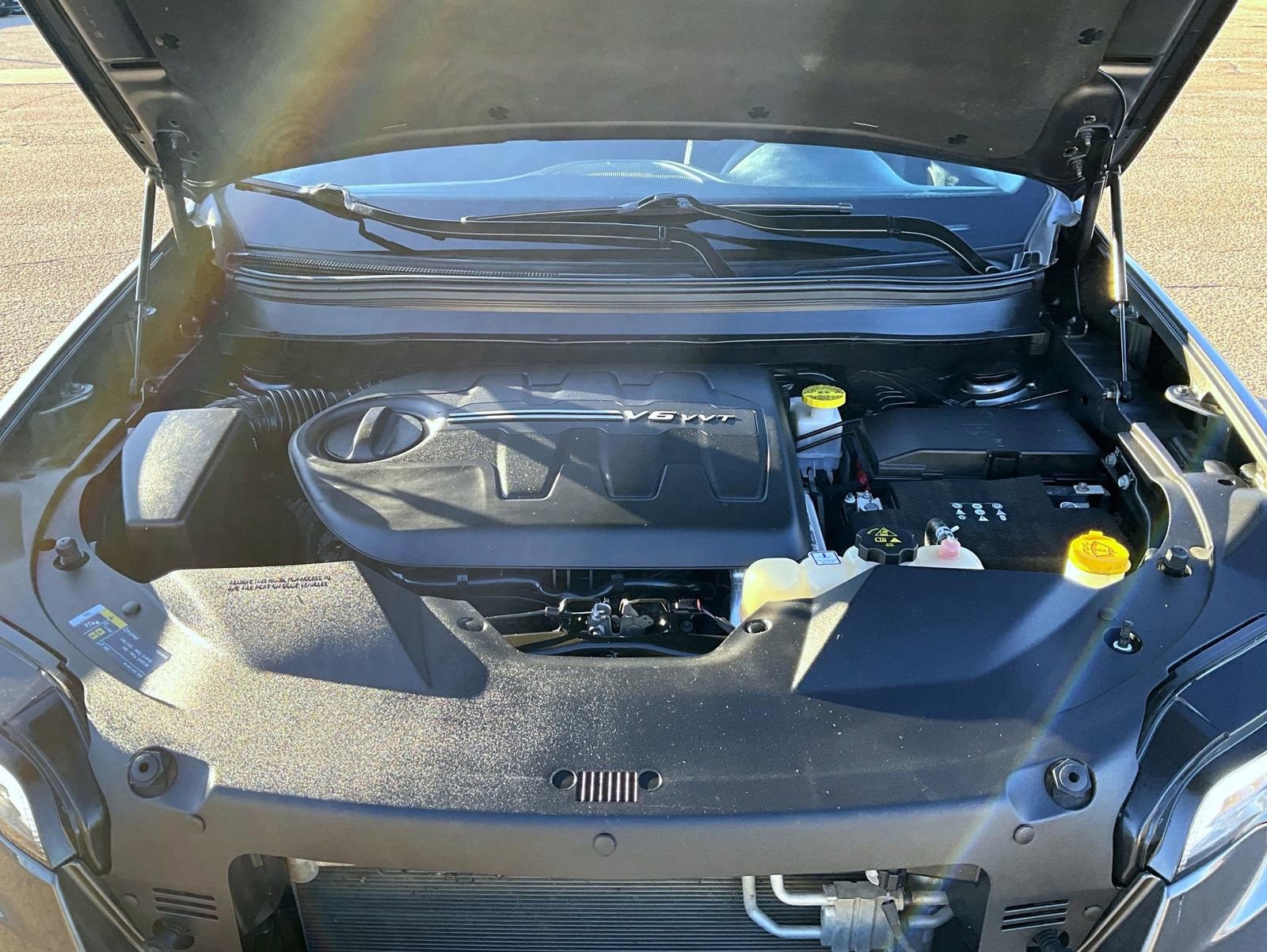 Used 2021 Jeep Cherokee Latitude Lux image 24