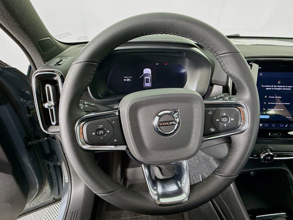 Used 2023 Volvo XC40 Recharge Plus w/ Protection Package Premier AWD/4WD image 12
