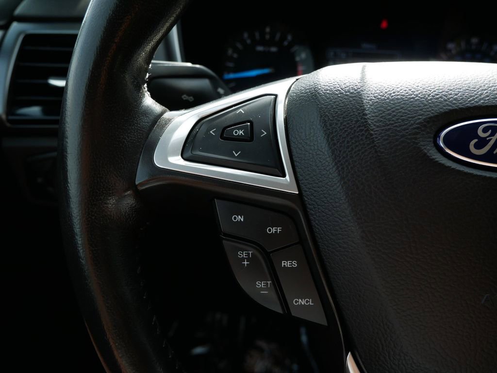 Used 2014 Ford Fusion SE w/ Equipment Group 201A FWD image 17