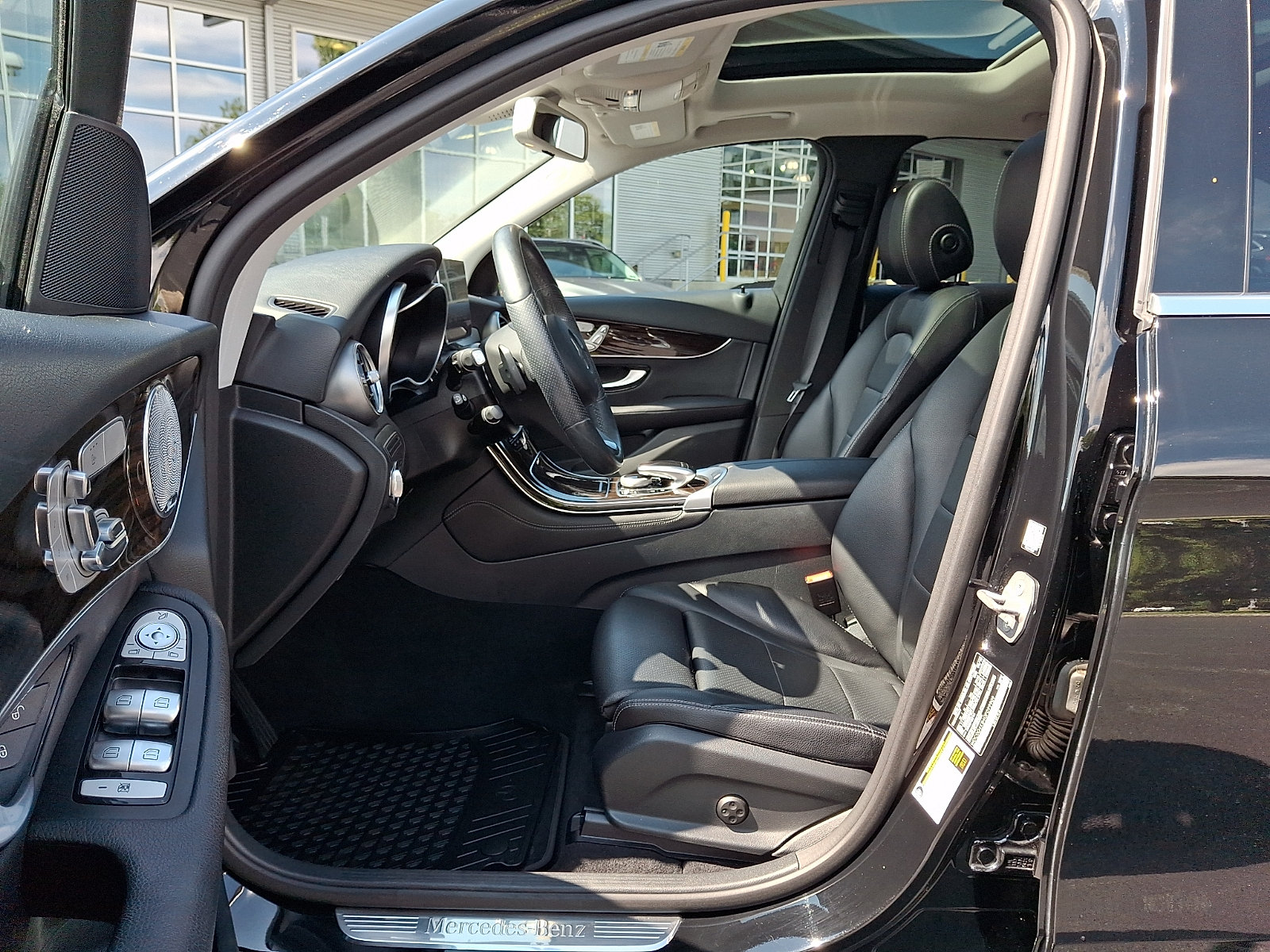 Used 2016 Mercedes-Benz GLC 300 4MATIC image 15