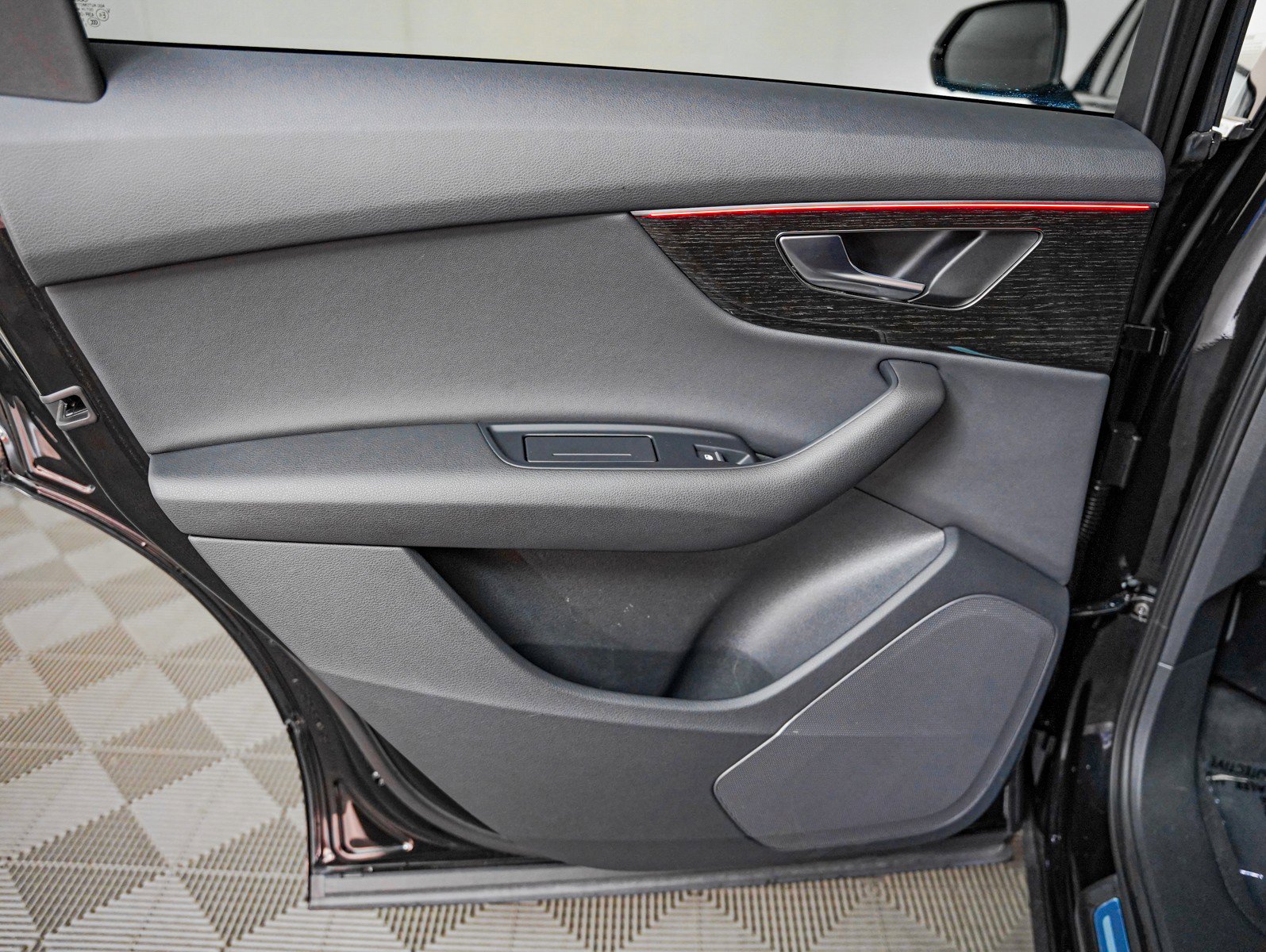 Used 2023 Audi Q7 2.0T Premium w/ Convenience Package image 25