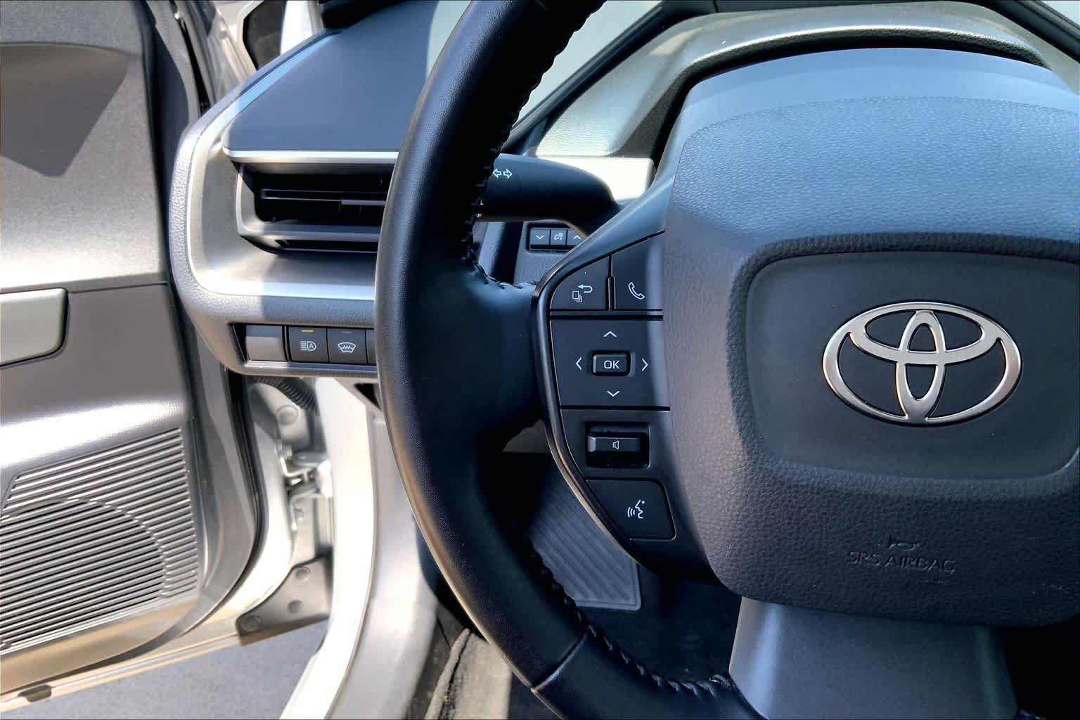 Used 2024 Toyota Prius LE FWD image 22