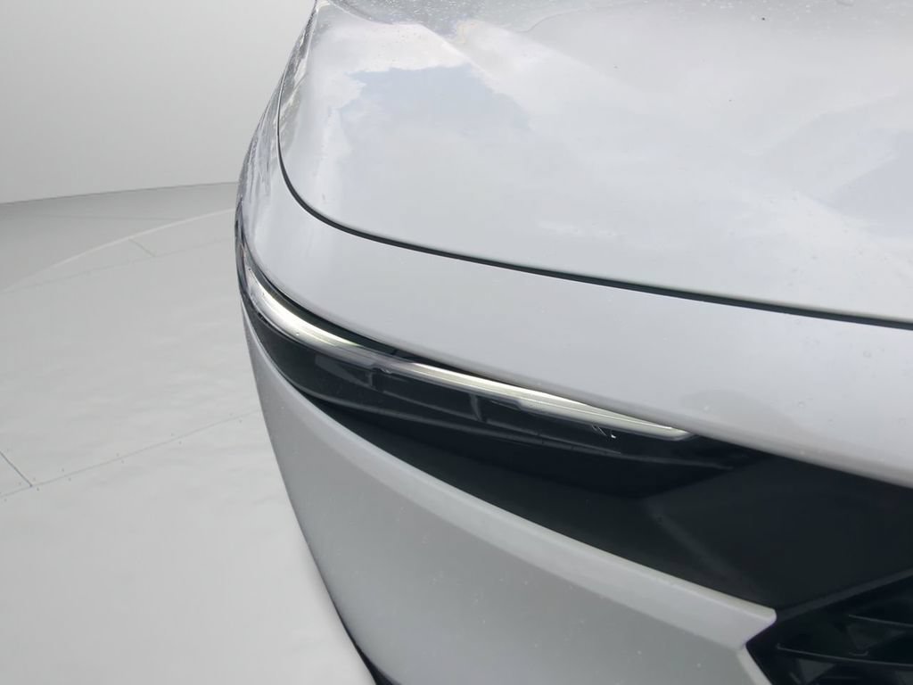 Certified 2025 Honda Accord LX image 25