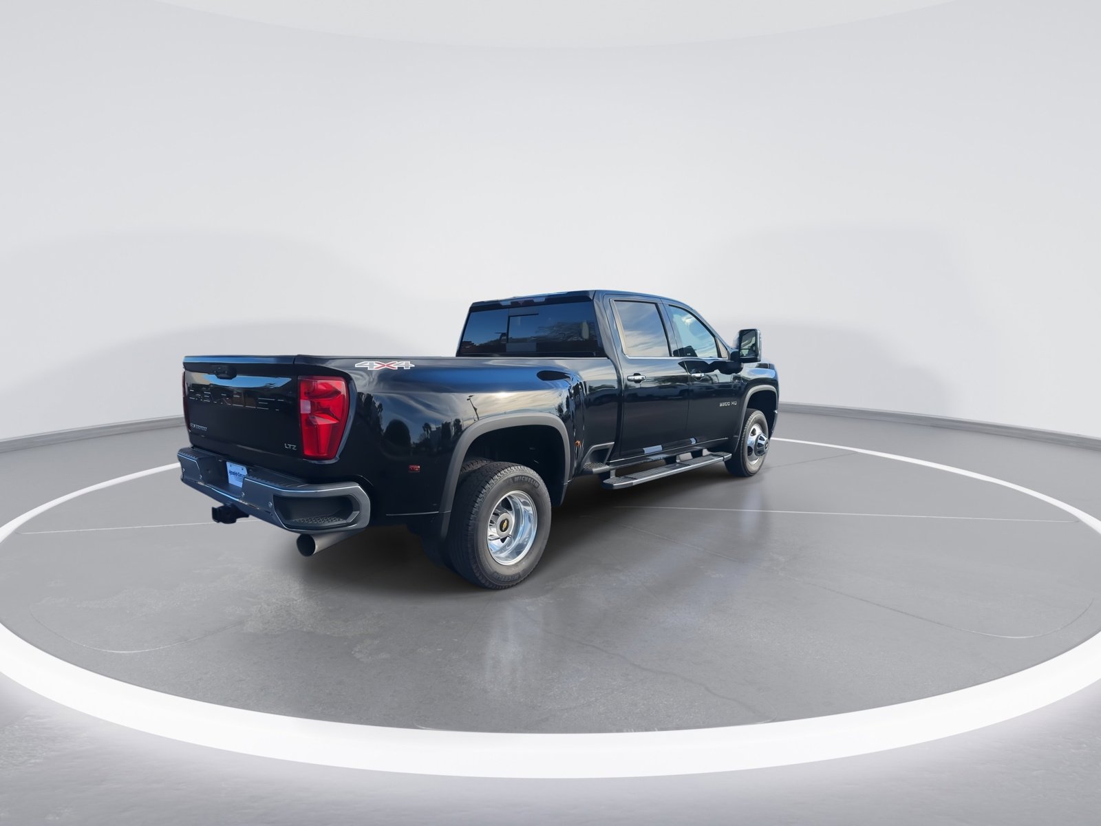 Used 2020 Chevrolet Silverado 3500 LTZ w/ LTZ Plus Package image 9
