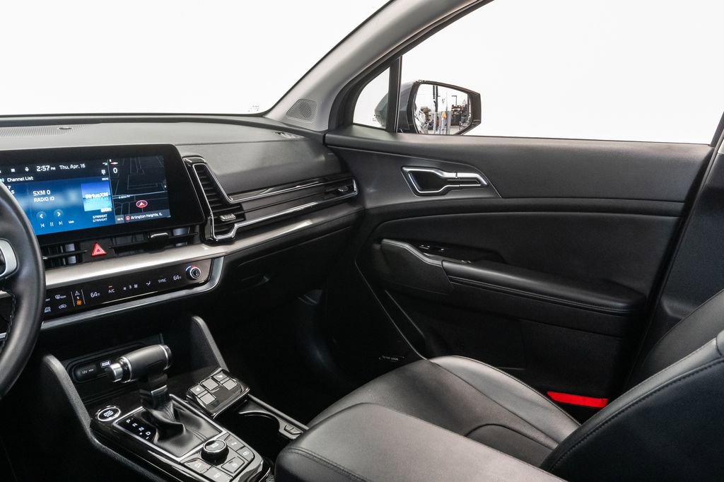 Used 2023 Kia Sportage SX image 12