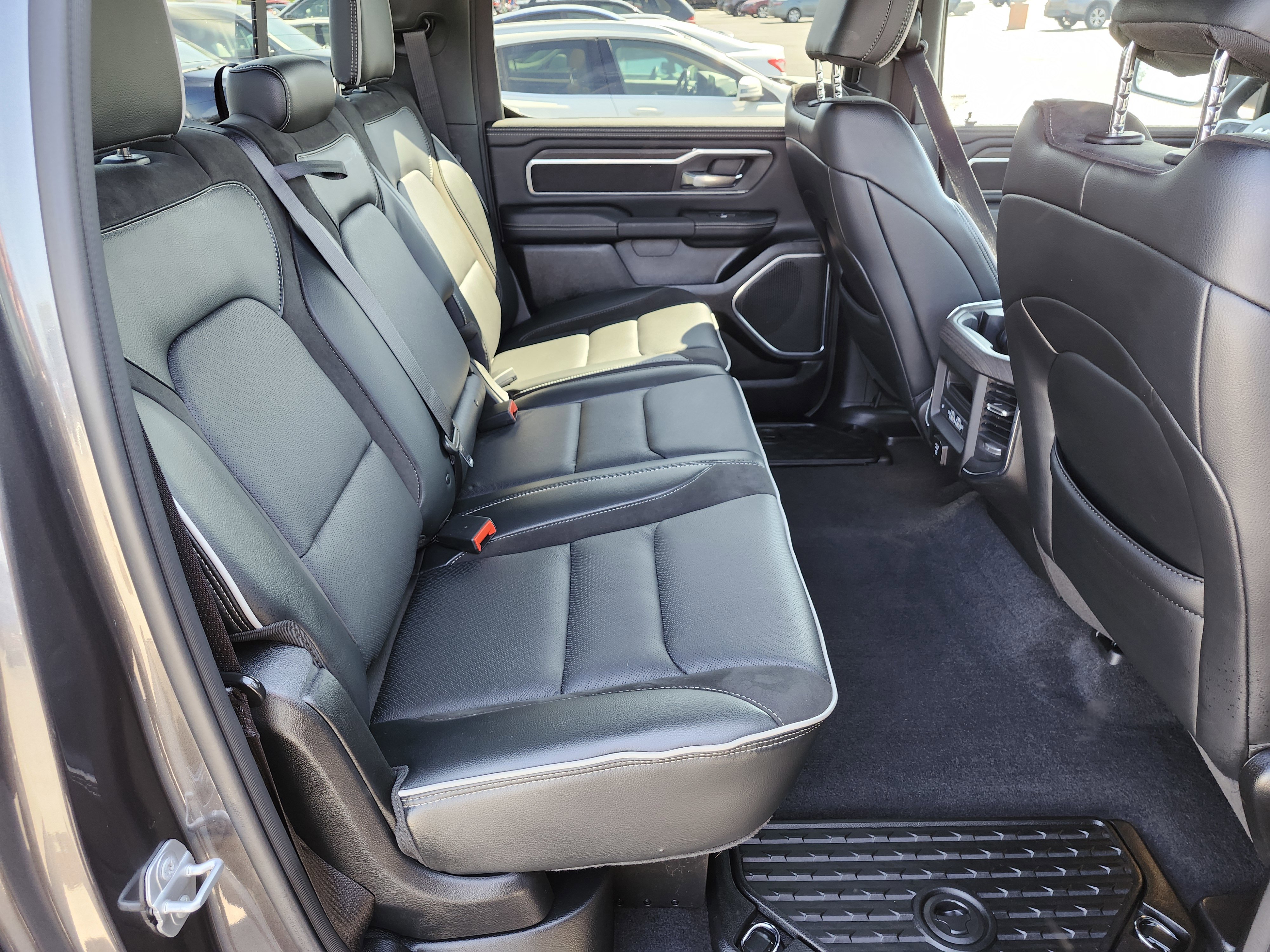 Used 2025 RAM 1500 Laramie image 21