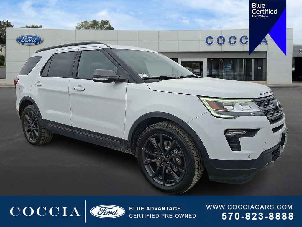 Certified 2018 Ford Explorer XLT w/ Equipment Group 202A image 3