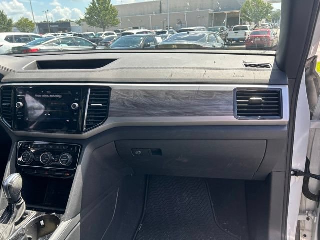 Used 2023 Volkswagen Atlas Cross Sport SE w/ Panoramic Sunroof Package FWD image 14