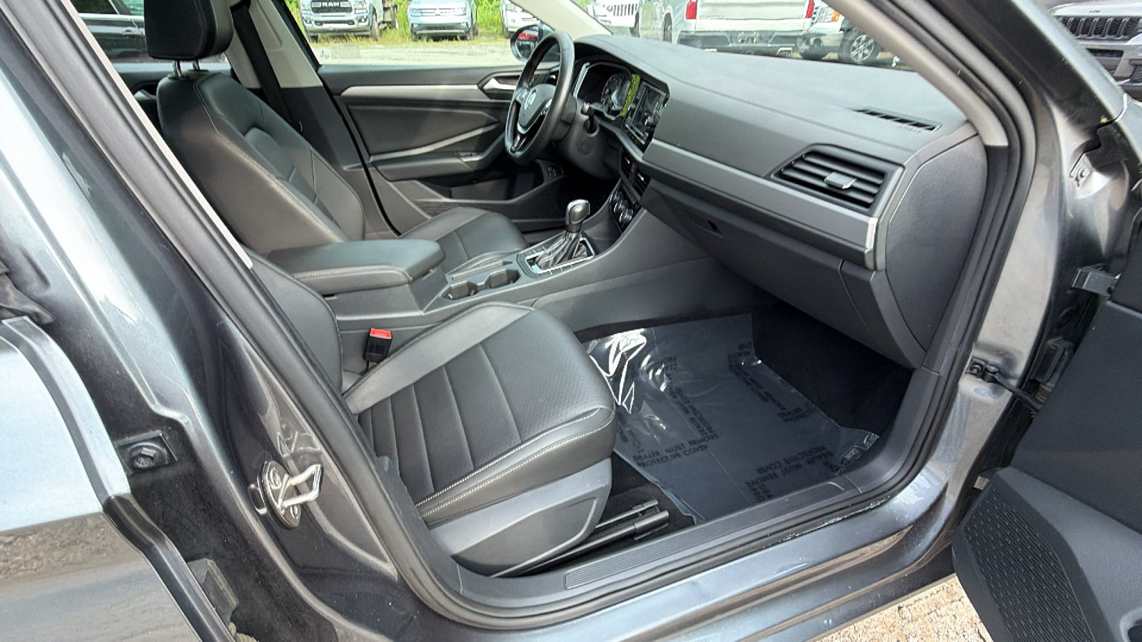 Used 2021 Volkswagen Jetta SE FWD image 18